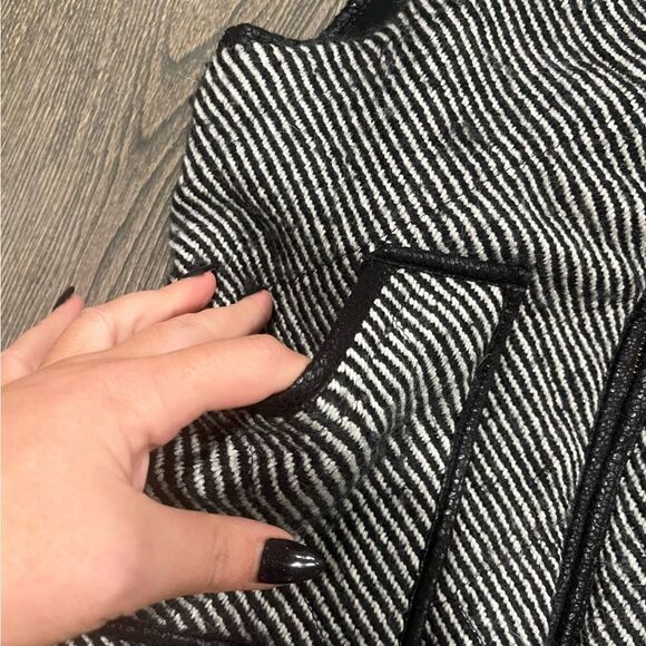 Peach Love California Quilted Vest Full Zip High Neck Pockets Black White Small - Picture 2 of 7